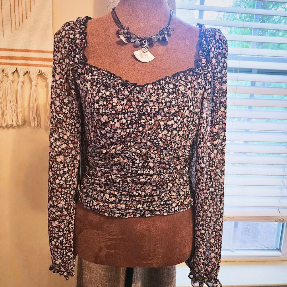 ASTR NWT Floral Crop Top Billowy Sleeves | Whimsigoth & Fairycore | Size S